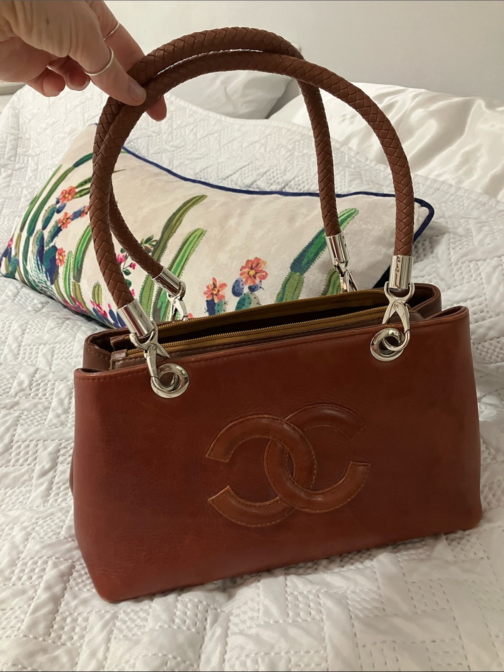 Fashion purse.